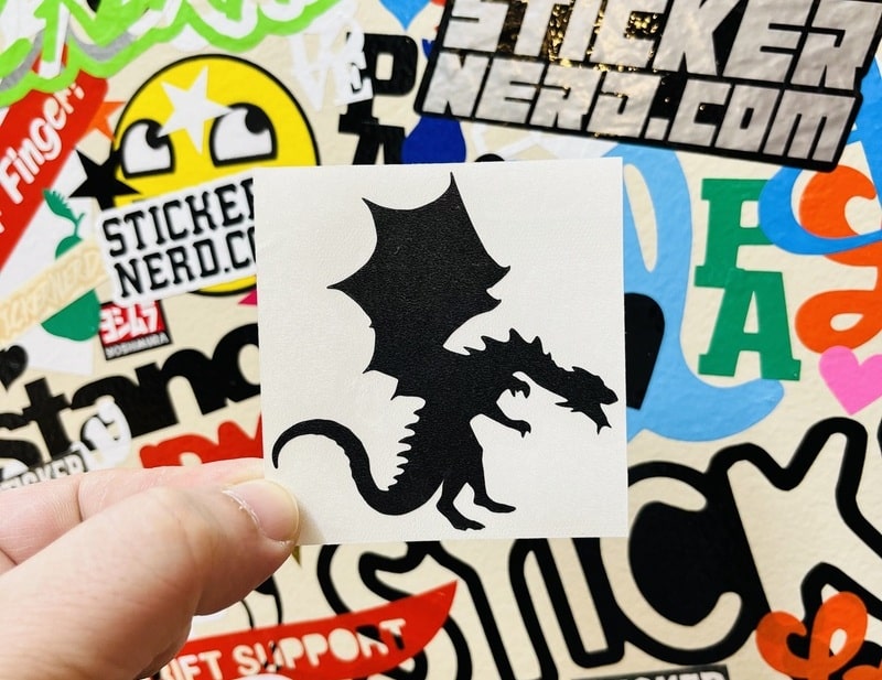 Dragon Decal - STICKERNERD.COM